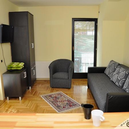 Apartmani Vidic 兹拉蒂博尔 外观 照片
