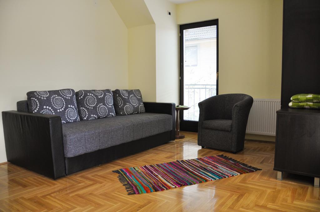 Apartmani Vidic 兹拉蒂博尔 外观 照片